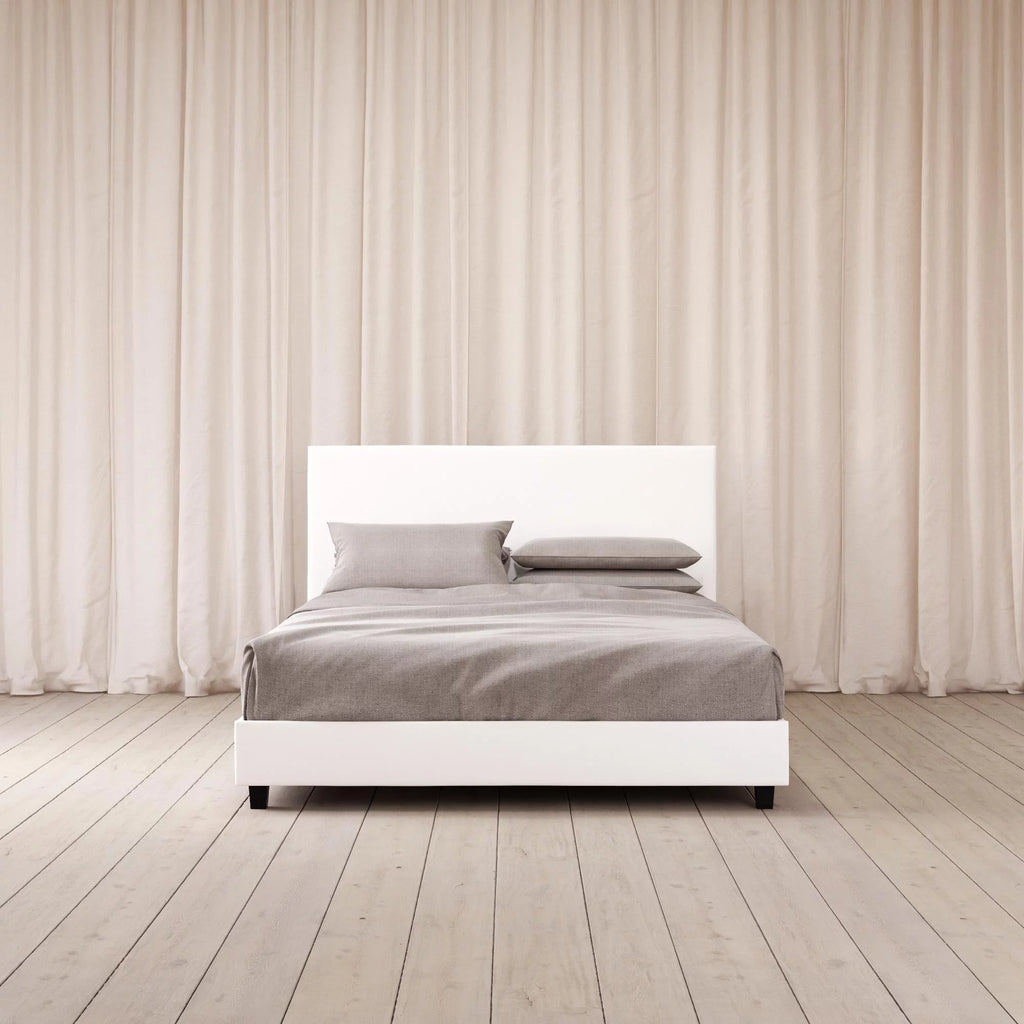Queen White Faux Leather Upholstered Platform Bed P968