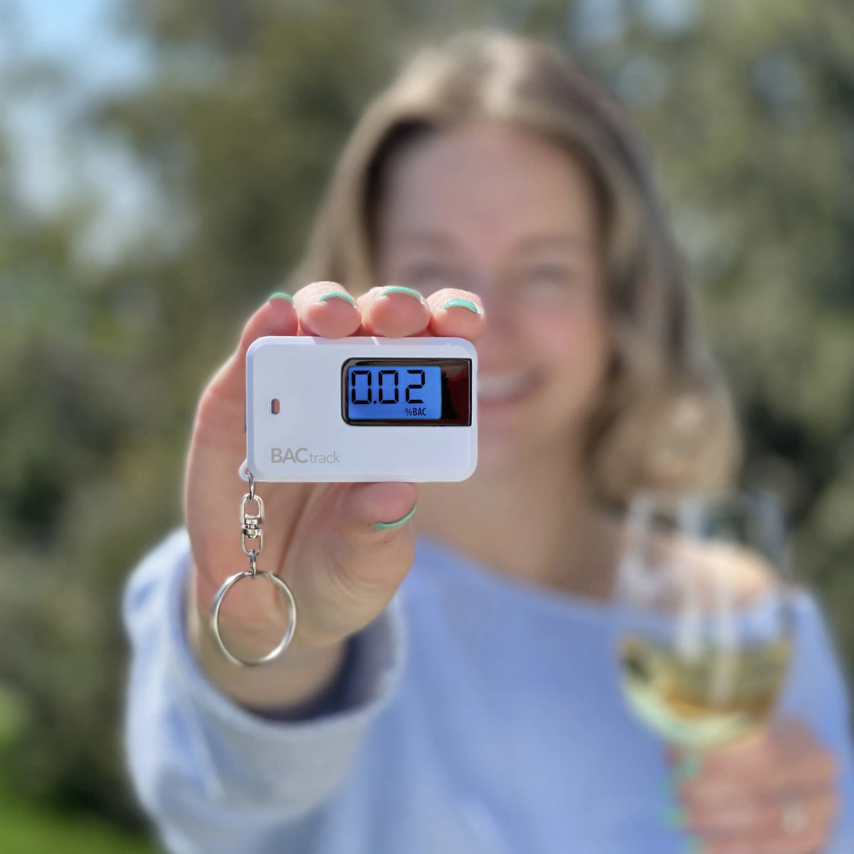 White Keychain Breathalyzer P152