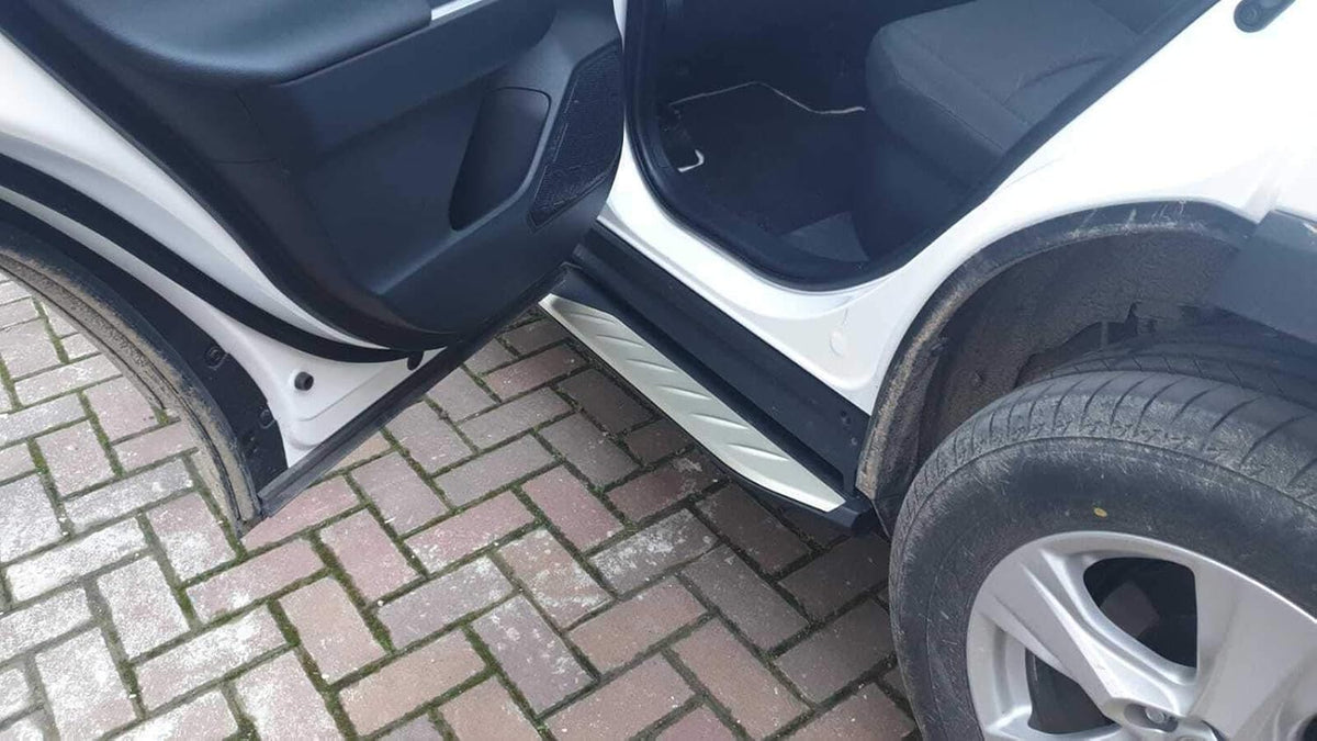Running Boards Side Step Nerf Bar Q370